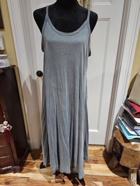 Magnolia Pearl Tee Lana Dress.  Scoop-Neck Maxi Dress - Gray